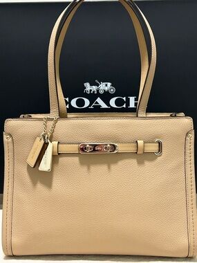 COACH Swagger 30 Polished Pebble Leather Tote Bag